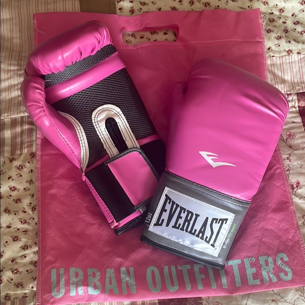 Everlast Pink Boxing Gloves